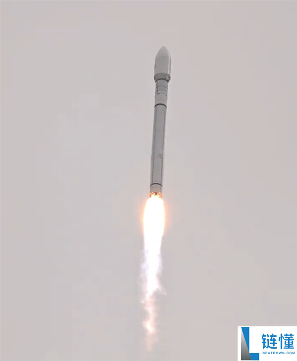 长征十二号运载火箭成功点火发射，送19组组网卫星入轨