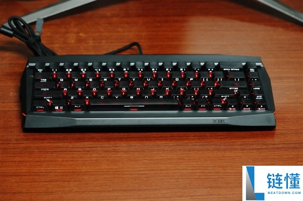 微星X86K磁轴机械键盘图赏：0.01mm精准调行程体验