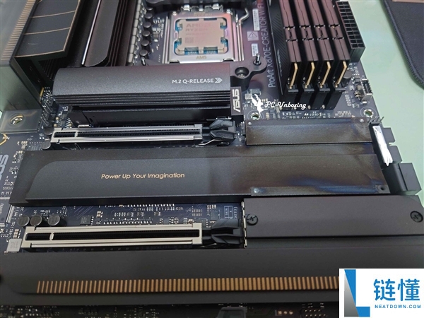 RTX 5090过热问题揭秘：主板竟被“烤熟”！
