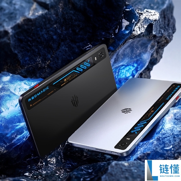 红魔游戏平板5 Pro发布：独特RGB水冷设计与透明机身引领游戏平板新潮流