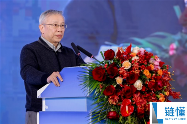 前中芯国际CEO邱慈云进军光掩模市场，继12寸硅片后再创新举措