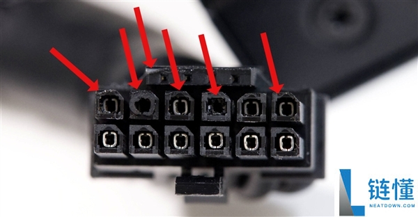 12V-2×6翻车事件：专业媒体测试卡遭遇同样困境