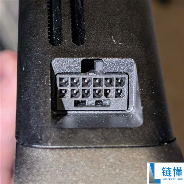 12V-2×6翻车事件：专业媒体测试卡遭遇同样困境