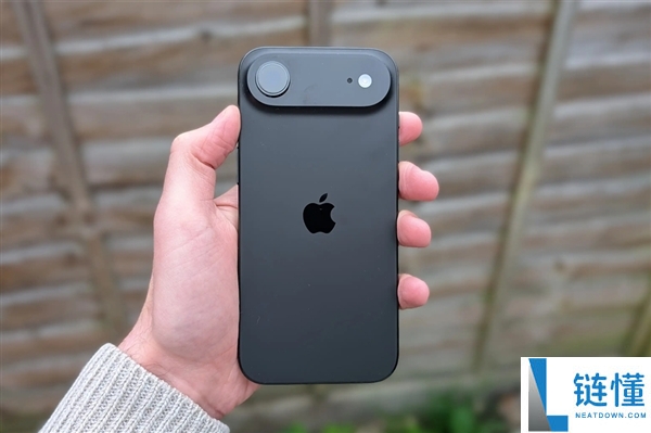 iPhone Air 2超轻薄旗舰评测:3500mAh电池+2nm芯片性能解析
