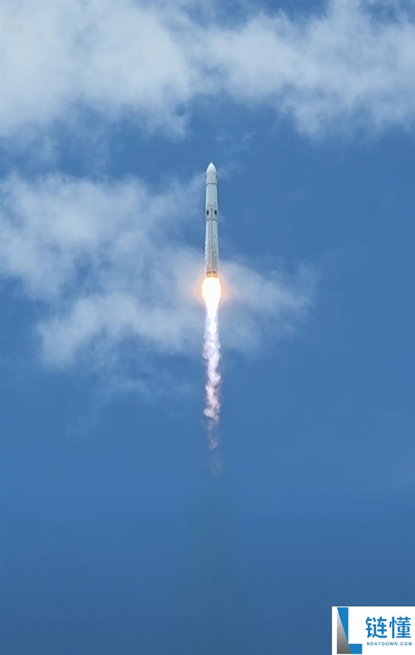 老外惊叹中国航天技术:全球首个网系回收成功,太神奇了!