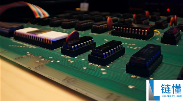 Apple-1拍卖估价340万元:机主与乔布斯的奇妙缘分揭秘