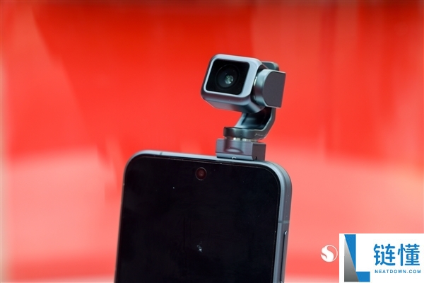 荣耀Robot Phone正式开启预约:开创智能手机新形态,8月发布!