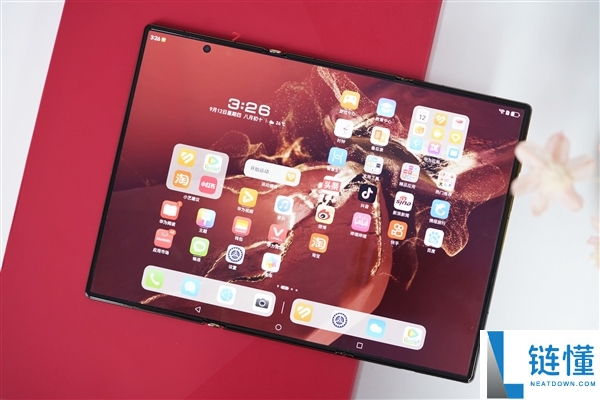 华为9月双旗舰发布:Mate XT2三折叠手机与Mate 90系列重磅登场