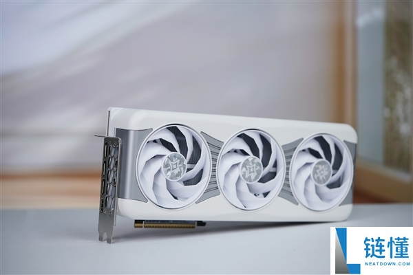 英特尔发布XPU Manager 2.1:对标NVIDIA-SMI,新增多卡P2P互联监控功能