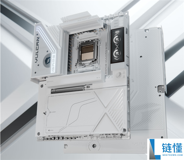 七彩虹X870E火神白主板发布:支持超万兆内存与双USB4,售价3999元