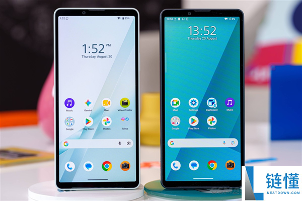 索尼Xperia 10 VIII发布:6.1英寸无孔屏与SD卡扩展,售价突破5000元
