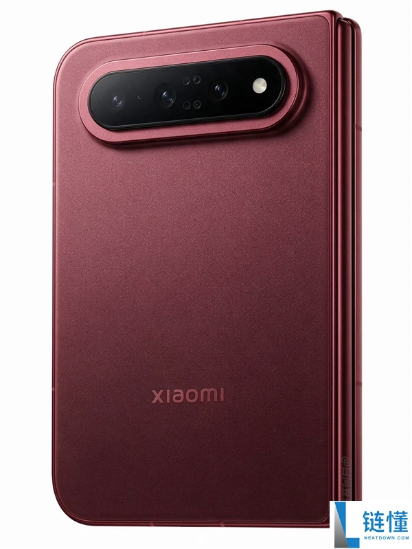 小米18 Fold曝光:首发玄戒O3与K100PM同款红色阔折叠真机揭秘
