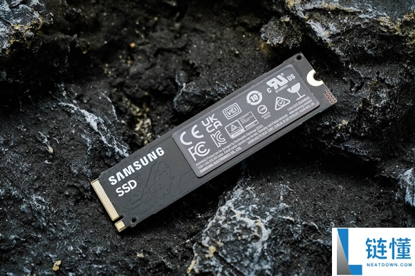 三星990固态硬盘评测:理想电脑扩容选择,PCIe 4.0高效能表现!