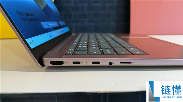 联想IdeaPad Vibe正式发布:七款配色与可换键帽对标MacBook Neo