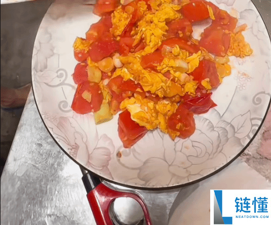 山间菜馆西红柿炒蛋45元,米饭20元,老板保证真材实料