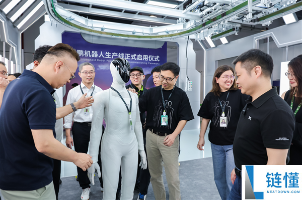 2027年交付!小鹏首款人形机器人首次自主下线:全身76个自由度解析