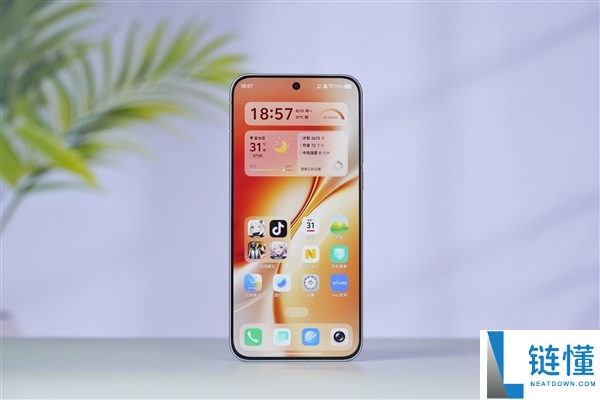 iQOO Neo11至尊版图赏:天玑9500M双芯强劲性能解析