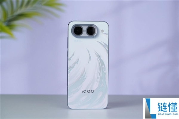 iQOO Neo11至尊版图赏:天玑9500M双芯强劲性能解析