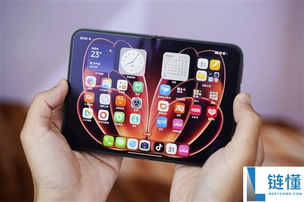 小米18 Fold图赏:探索小米史上最贵手机的魅力