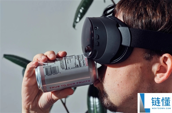 V社推出自家Vision Pro:虚拟现实新体验