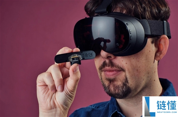 V社推出自家Vision Pro:虚拟现实新体验