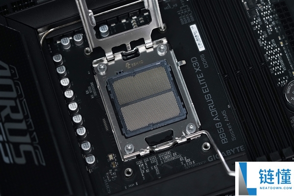 技嘉B850 AORUS ELITE X3D图赏:16+2+2供电设计与4路M.2扩展功能解析