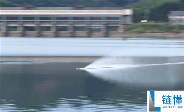博主手工制作遥控虾艇,水面速度狂飙325km/h,跻身全国前三!