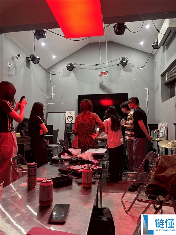 中国人一生热爱学习,再次选择回到校园