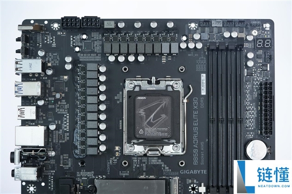 技嘉B850 AORUS ELITE X3D图赏:16+2+2相供电与4路M.2扩展详解
