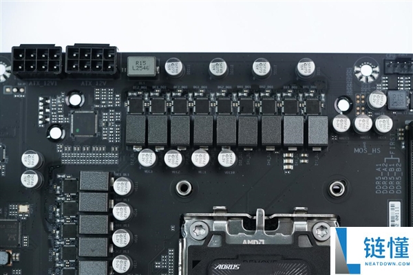 技嘉B850 AORUS ELITE X3D图赏:16+2+2相供电与4路M.2扩展详解