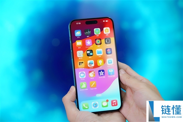 国庆假期调休上班,苹果用户感慨iPhone闹钟终于响起!