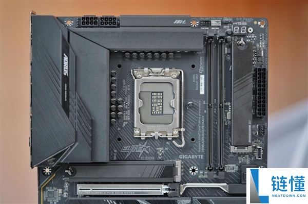 技嘉Z890 AORUS ELITE DUO X主板图赏:5个M.2插槽全解析