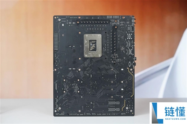 技嘉Z890 AORUS ELITE DUO X主板图赏:5个M.2插槽全解析