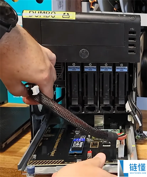15年老服务器复活!大神自制主板与树莓派CM5结合:实现NVMe与USB3.0支持