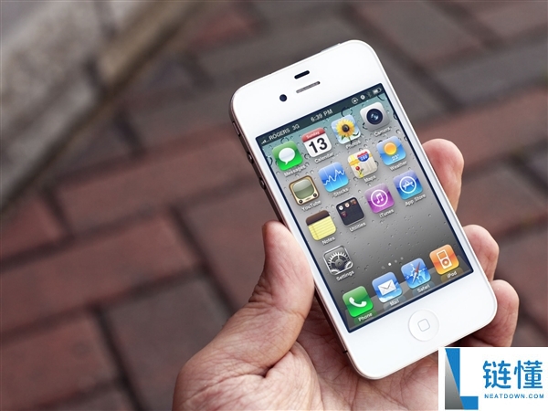 乔布斯揭晓16年前视频:iPhone 4信号衰减并非独特问题
