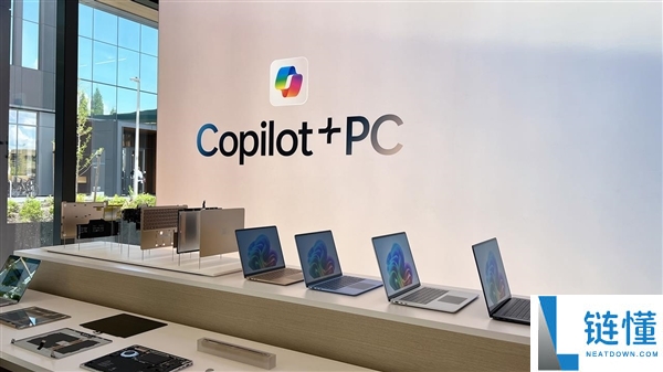 微软强推两年:Copilot与PC逐渐冷淡,新款Surface为何被冷落?