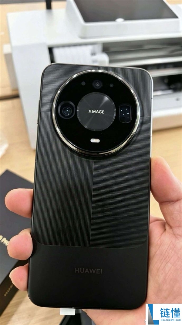 华为Mate 90系列四款新机外形与配色全曝光:线下门店提前拆封将罚20万