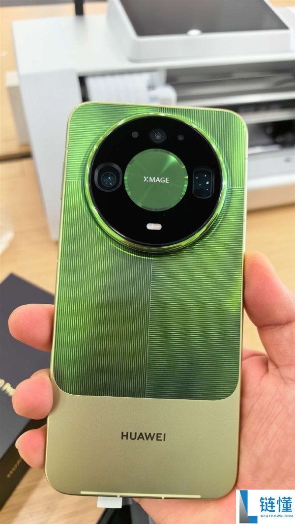 华为Mate 90系列四款新机外形与配色全曝光:线下门店提前拆封将罚20万