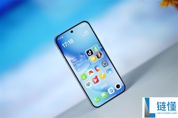 OPPO Reno16图赏：首创3D冰透悬浮设计解析