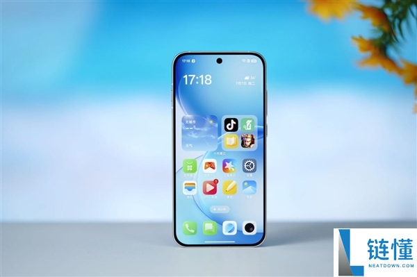 OPPO Reno16图赏：首创3D冰透悬浮设计解析