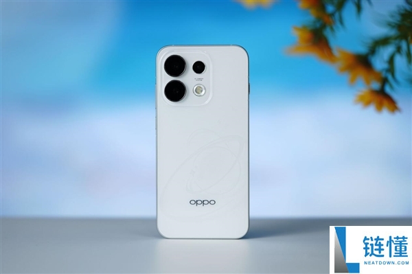 OPPO Reno16图赏：首创3D冰透悬浮设计解析