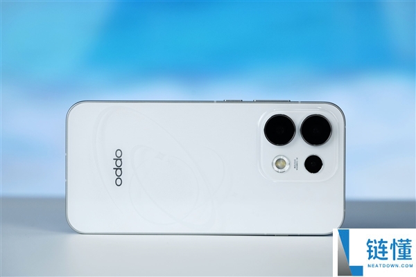 OPPO Reno16图赏：首创3D冰透悬浮设计解析