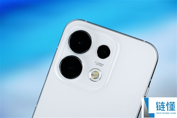 OPPO Reno16图赏：首创3D冰透悬浮设计解析