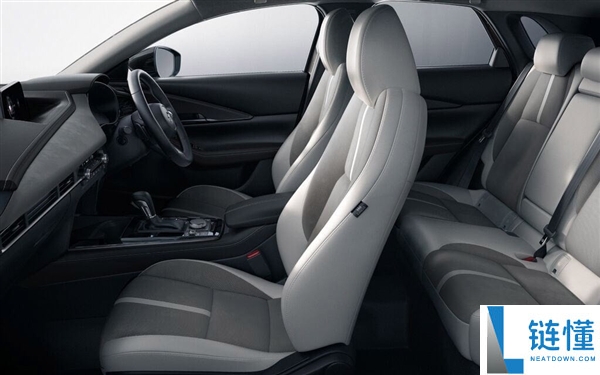 新款马自达3与CX-30官方图片发布：搭载强劲2.5L发动机