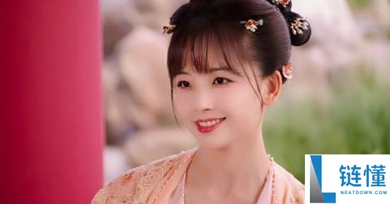 王冰冰转型短剧演员，曝光《灼灼不倾城》幕后美照