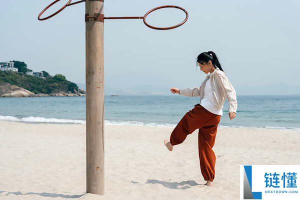 2026暑期档票房突破100亿：《功夫女足》和《八仙！》荣登TOP2