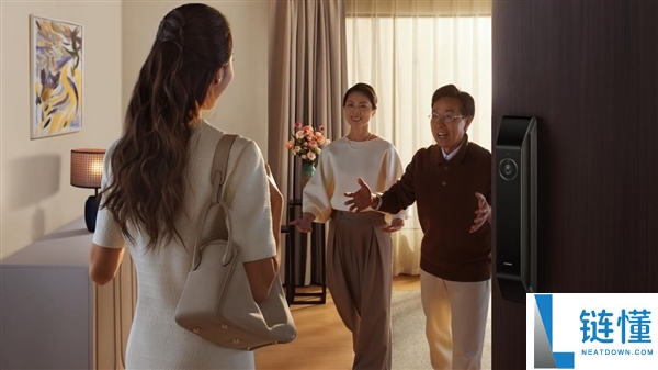 华为如何通过智能门锁实现全屋互联时代的智能家居解决方案？