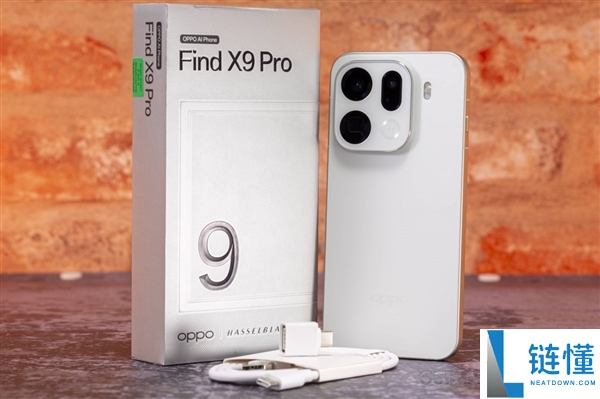 OPPO Find X10发布：史上最窄直屏边框仅1mm