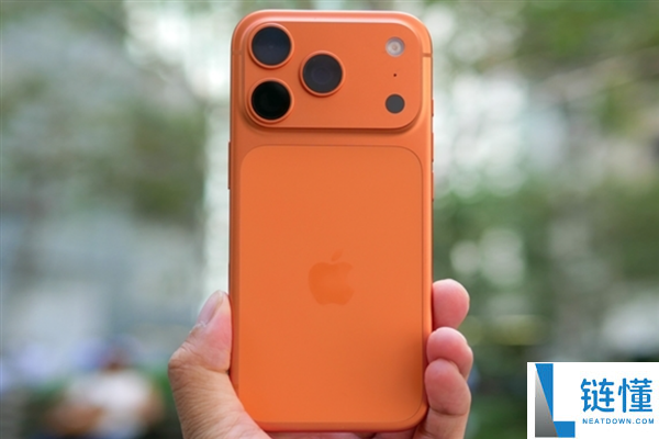 iPhone 17大降价1300元，热搜背后的苹果官方回应分析