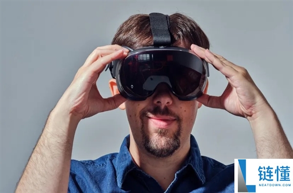 V社推出自家Vision Pro：虚拟现实新体验